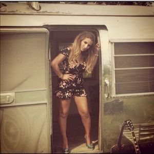 ASO Jessie James Decker pins+needles romper